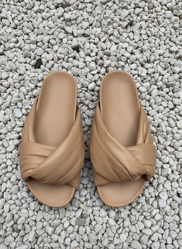 Modelo Elo   Cor: Macadâmia (36,37,38,39,40)