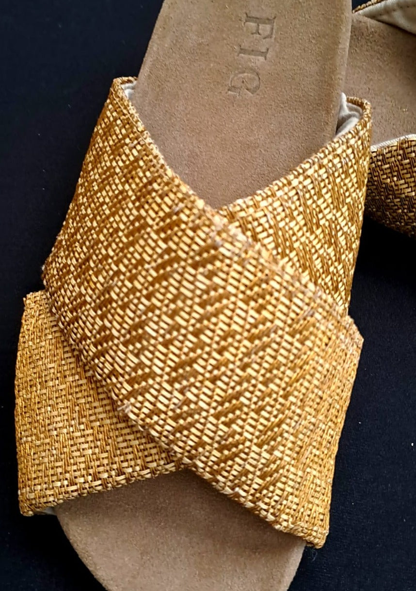 Modelo X Palha natural cor Ouro (35)