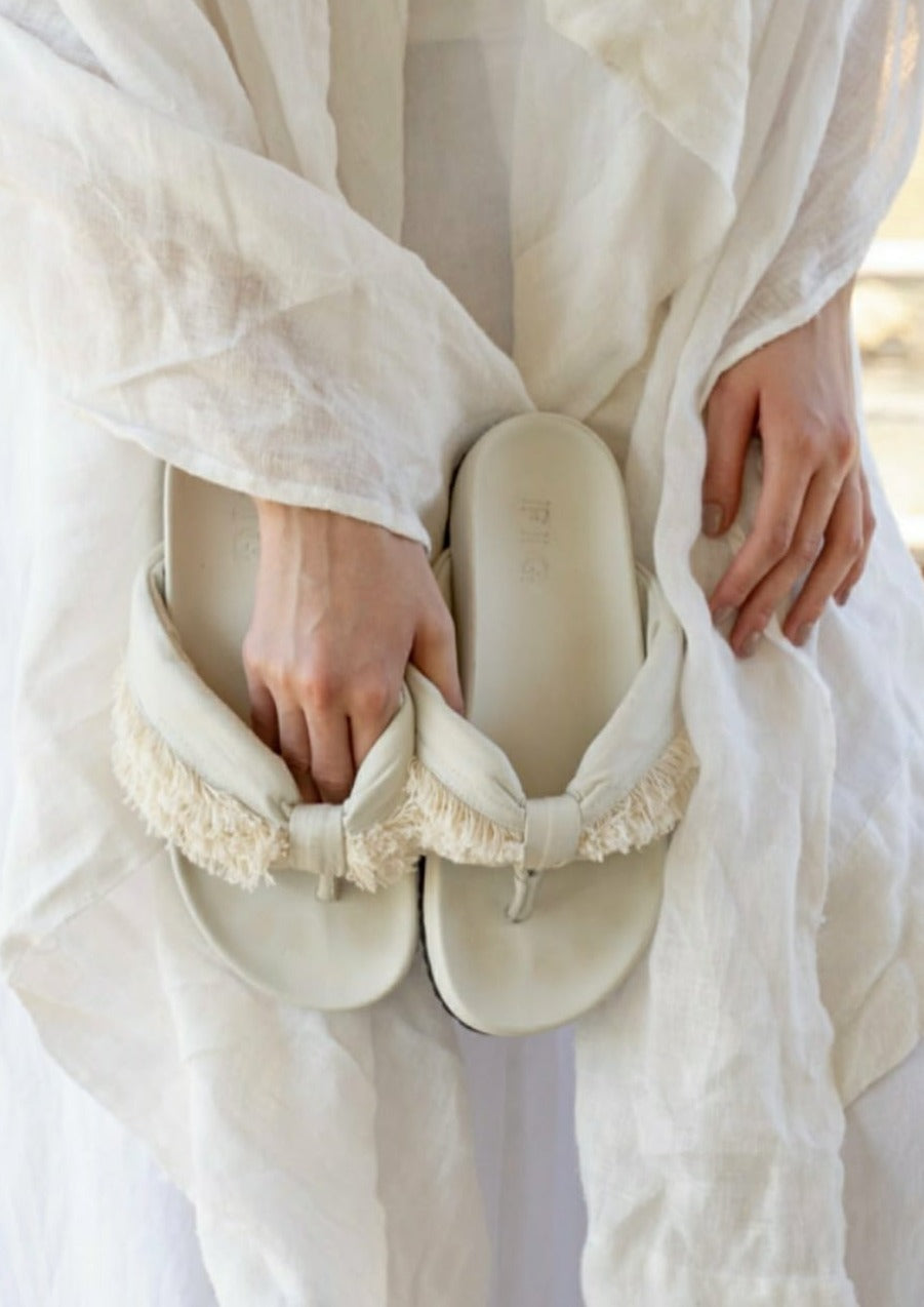 Couro mestiço off-white (36,37)