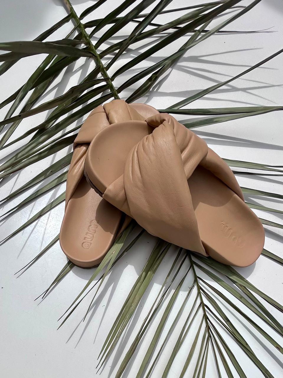 Modelo Elo   Cor: Macadâmia (36,37,38,39,40)