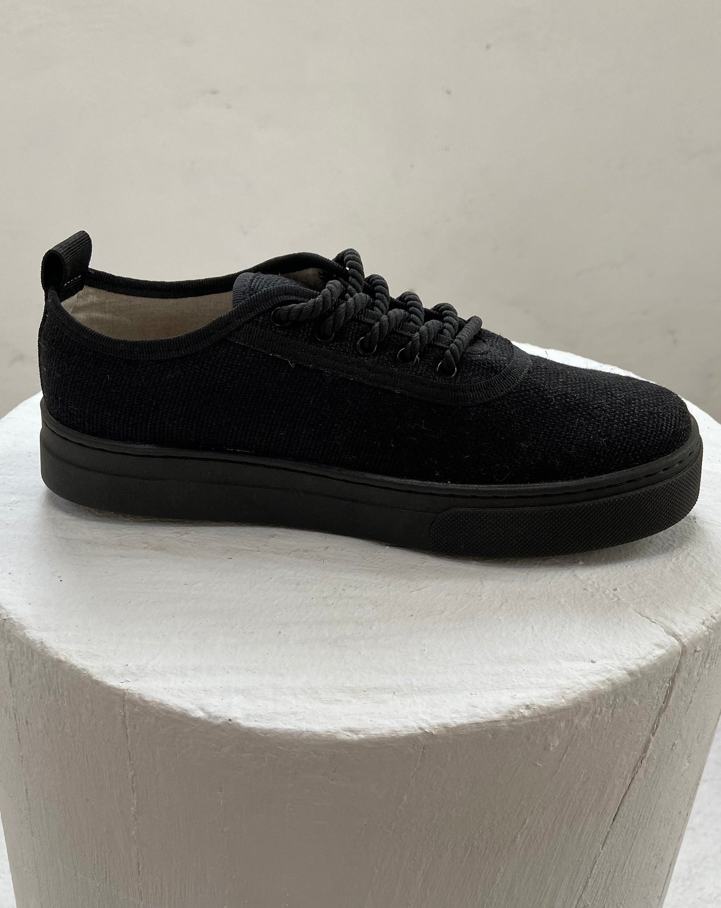 Tênis AUM Linho 100%    cor preto